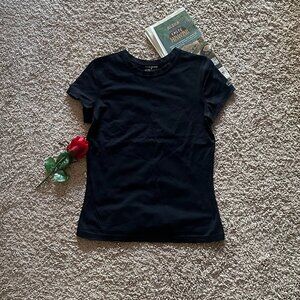Tommy Yoga Black Fitted Tee – Size M – Soft Cotton Blend